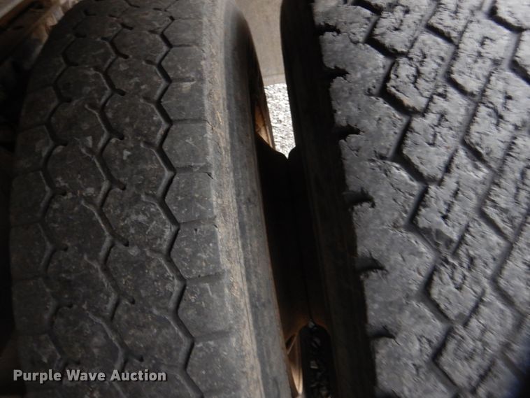 image for item DI2358 1990 International F9370 dump truck