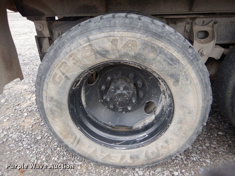 image for item DI2358 1990 International F9370 dump truck