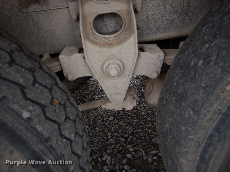 image for item DI2358 1990 International F9370 dump truck