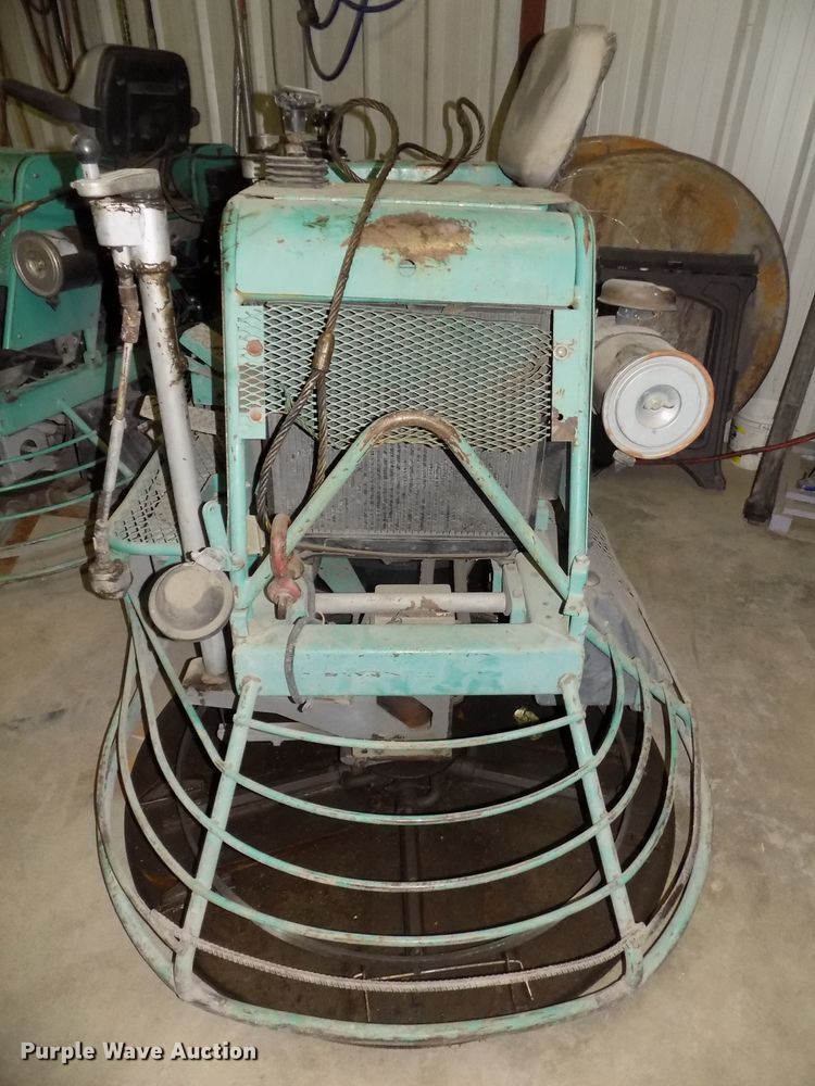 image for item DO9412 MQ Whiteman power trowel