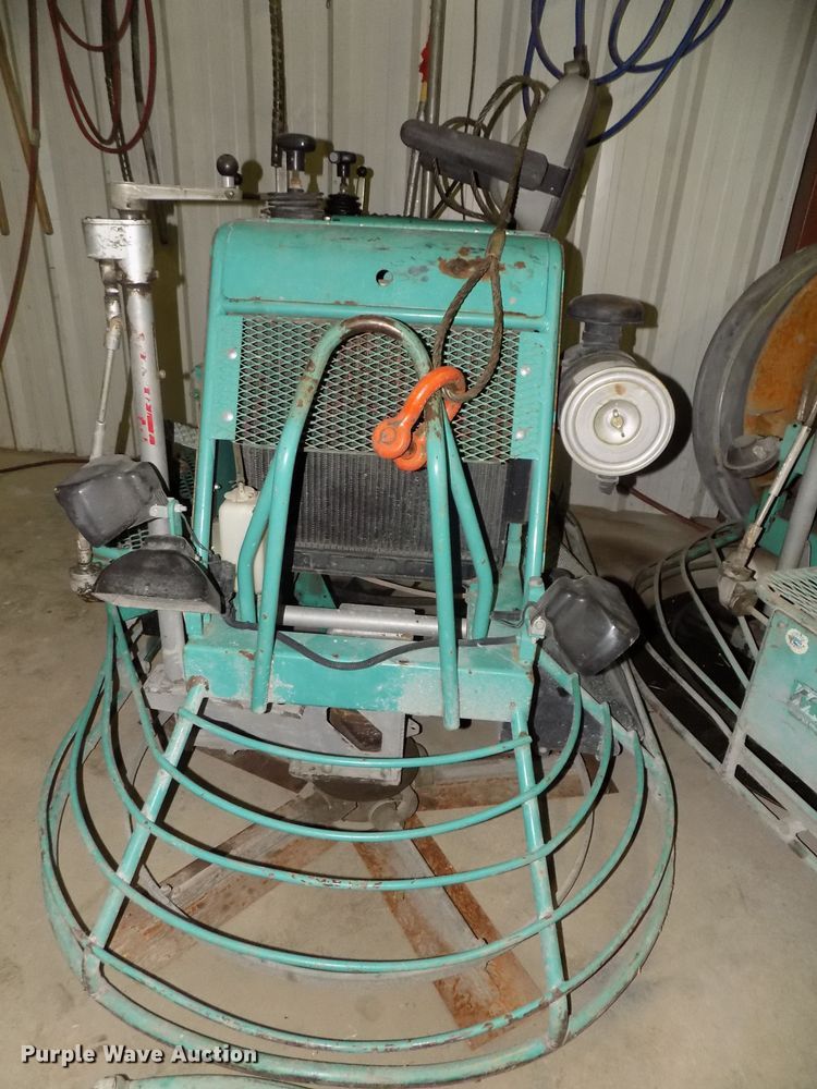 image for item DO9413 2009 MQ Whiteman HTH44TVDTCSL5 power trowel