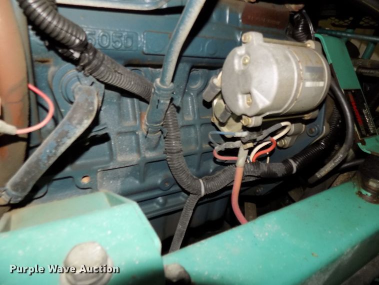 image for item DO9413 2009 MQ Whiteman HTH44TVDTCSL5 power trowel