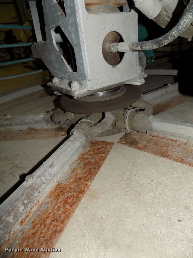 image for item DO9413 2009 MQ Whiteman HTH44TVDTCSL5 power trowel