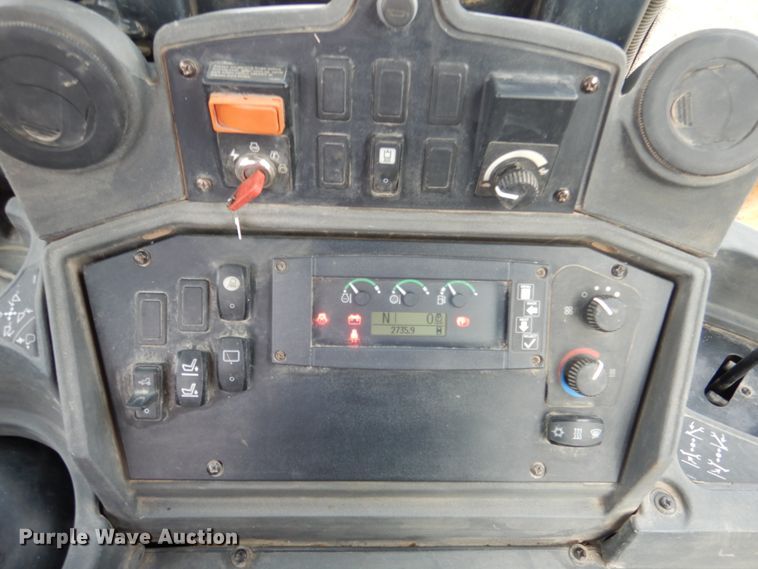 image for item EK9157 2012 John Deere 310J backhoe