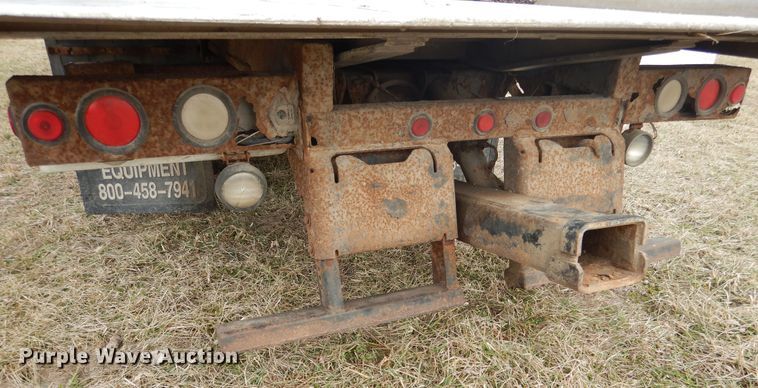 image for item EK9158 1999 International 4700 rollback tow truck