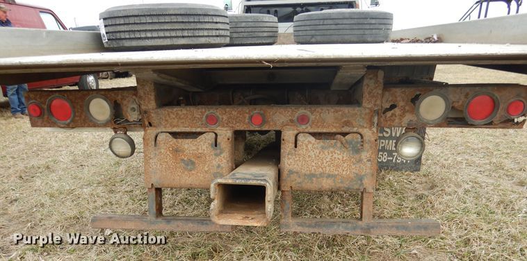 image for item EK9158 1999 International 4700 rollback tow truck