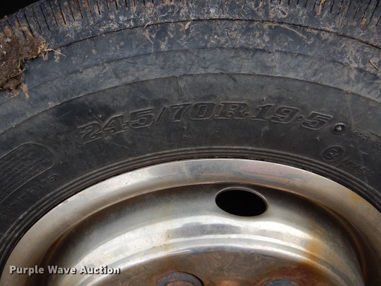 image for item EK9158 1999 International 4700 rollback tow truck