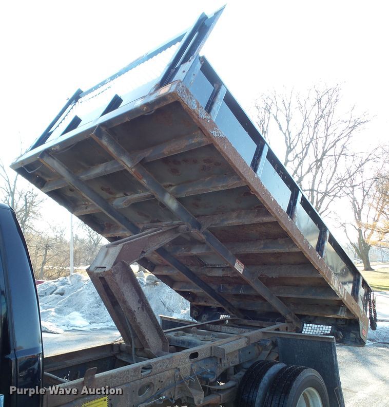 image for item EM9916 2008 Ford F550 Super Duty dump truck