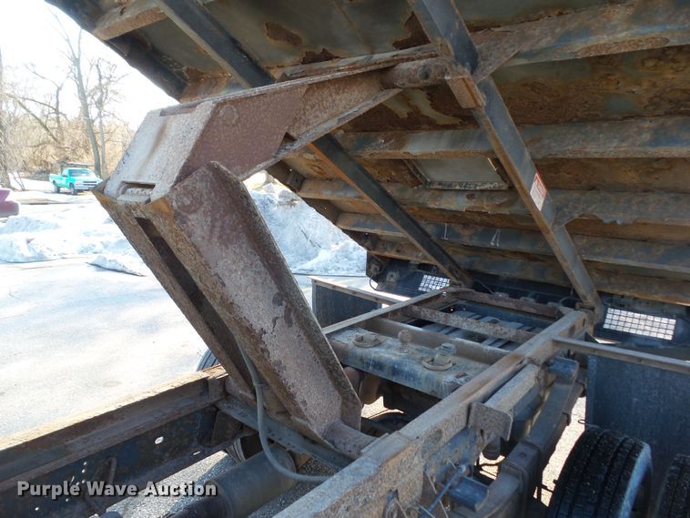 image for item EM9916 2008 Ford F550 Super Duty dump truck