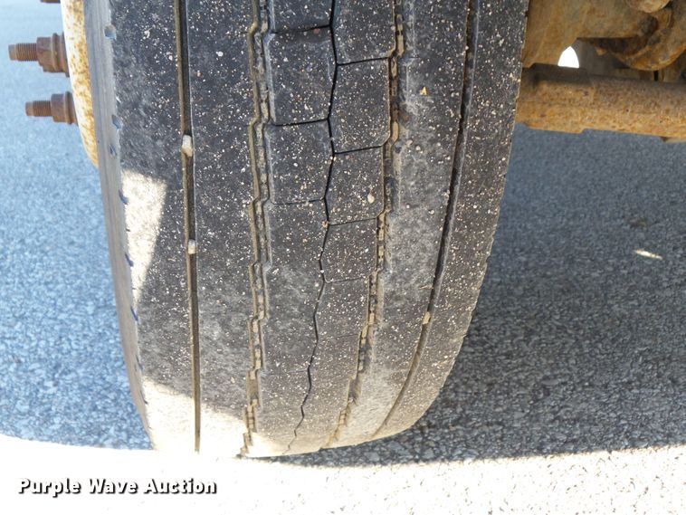 image for item EM9916 2008 Ford F550 Super Duty dump truck