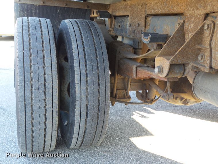 image for item EM9916 2008 Ford F550 Super Duty dump truck