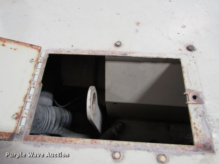 image for item FD9367 Ingersoll Rand P175WJDE1995 air compressor