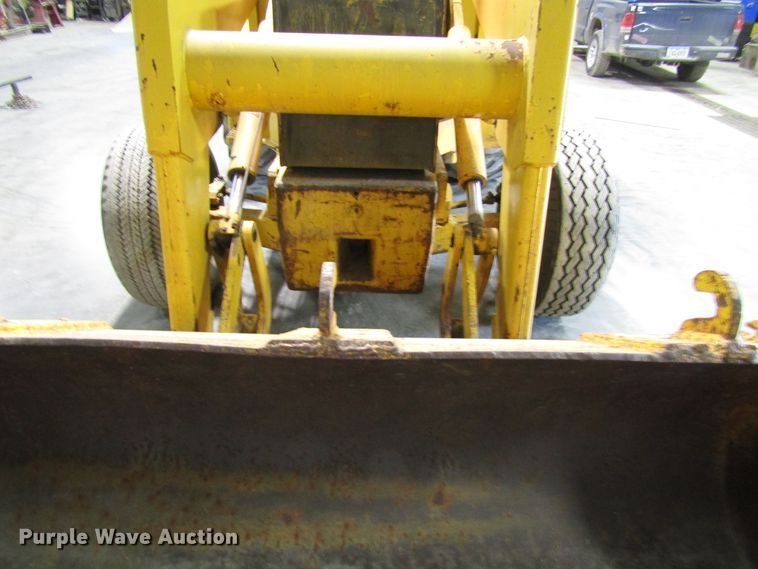 image for item FD9369 1975 John Deere 510 backhoe