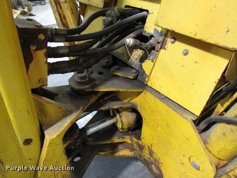 image for item FD9369 1975 John Deere 510 backhoe