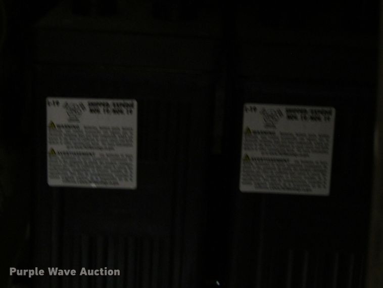 image for item FD9369 1975 John Deere 510 backhoe