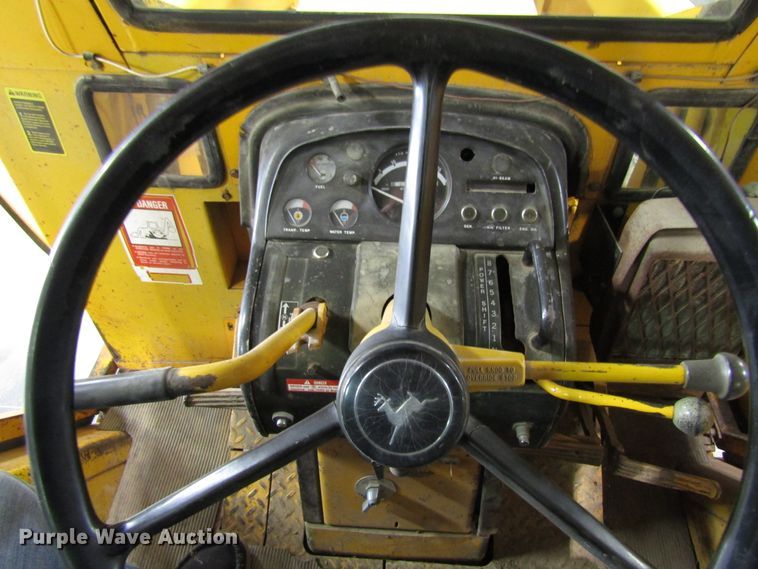 image for item FD9369 1975 John Deere 510 backhoe