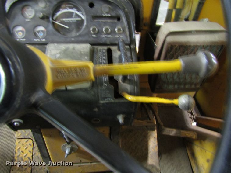 image for item FD9369 1975 John Deere 510 backhoe