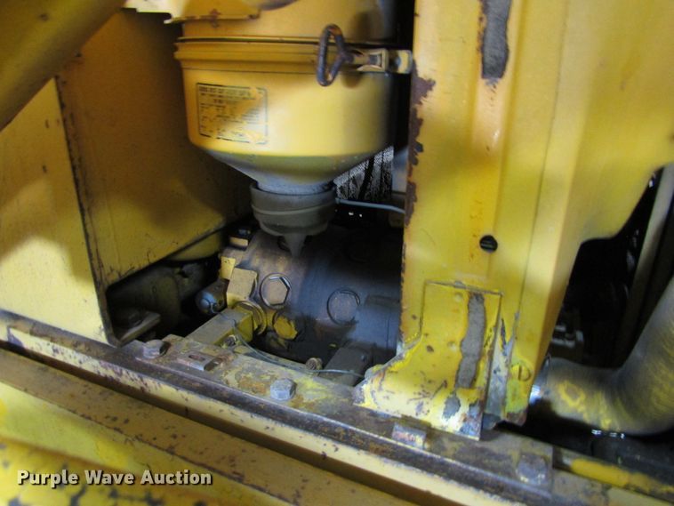 image for item FD9369 1975 John Deere 510 backhoe