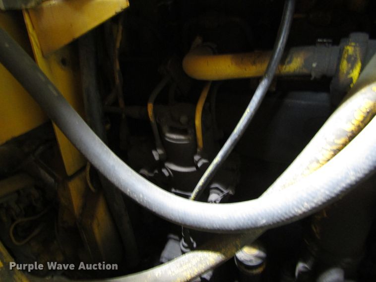 image for item FD9369 1975 John Deere 510 backhoe