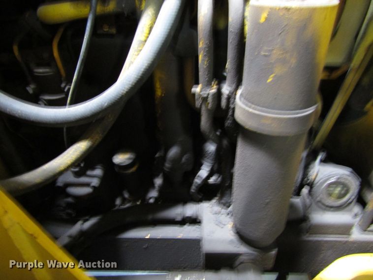 image for item FD9369 1975 John Deere 510 backhoe