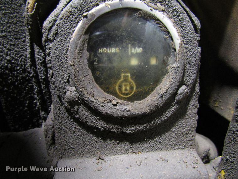 image for item FD9369 1975 John Deere 510 backhoe