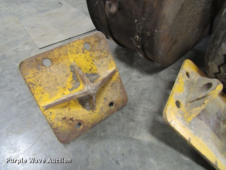 image for item FD9369 1975 John Deere 510 backhoe