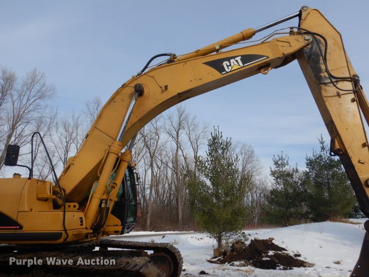 image for item FU9073 2003 Caterpillar 330C L excavator