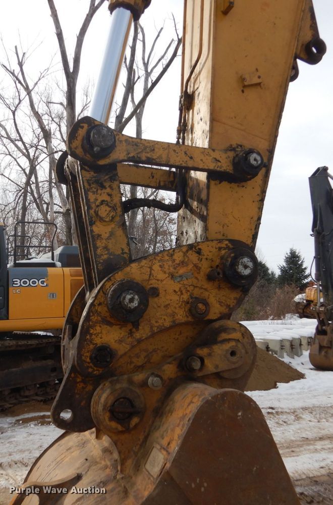 image for item FU9073 2003 Caterpillar 330C L excavator