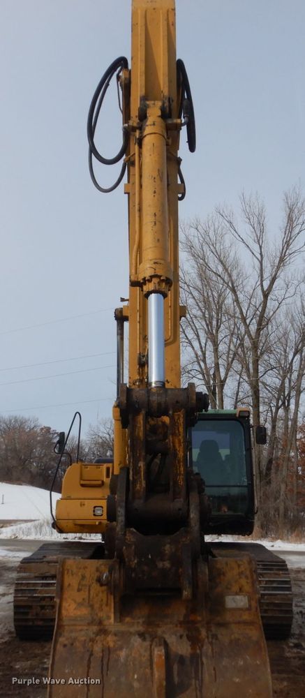 image for item FU9073 2003 Caterpillar 330C L excavator