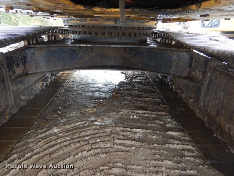 image for item FU9073 2003 Caterpillar 330C L excavator