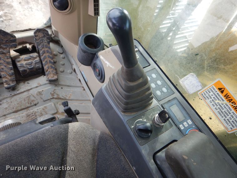 image for item FU9073 2003 Caterpillar 330C L excavator