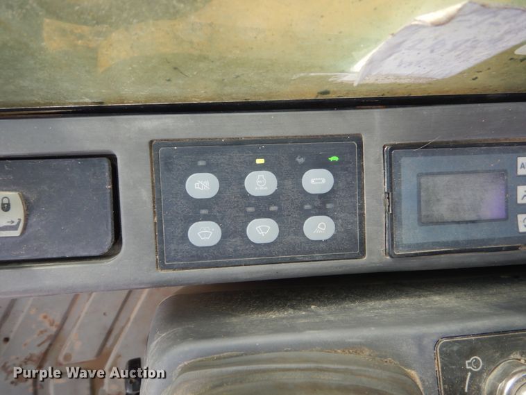 image for item FU9073 2003 Caterpillar 330C L excavator