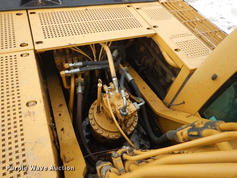 image for item FU9073 2003 Caterpillar 330C L excavator