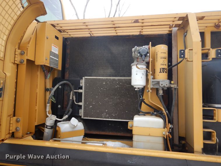 image for item FU9073 2003 Caterpillar 330C L excavator