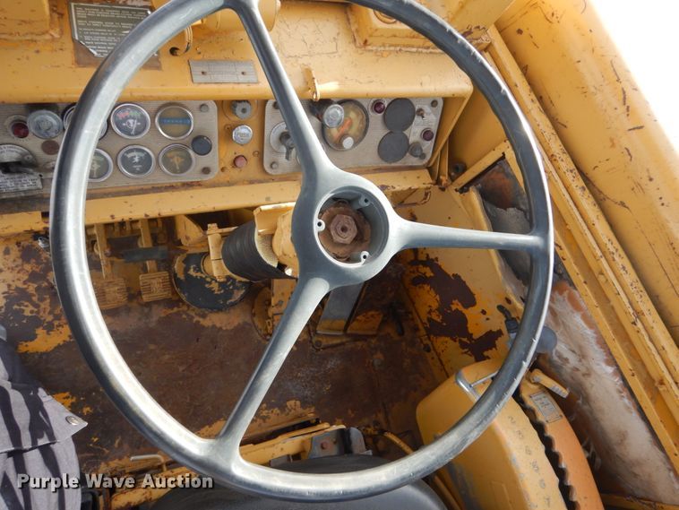 image for item FU9083 1976 Caterpillar 627B conventional scraper