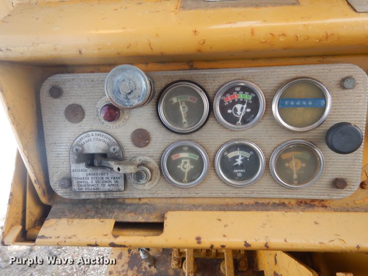 image for item FU9083 1976 Caterpillar 627B conventional scraper