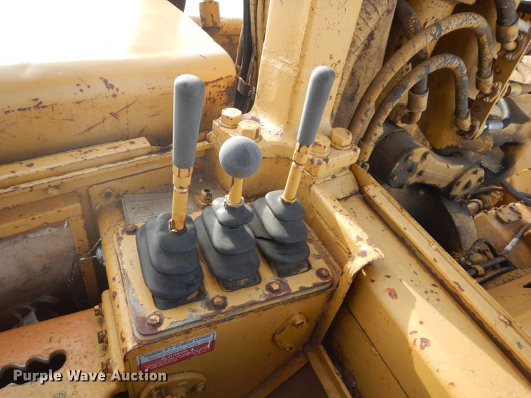 image for item FU9083 1976 Caterpillar 627B conventional scraper