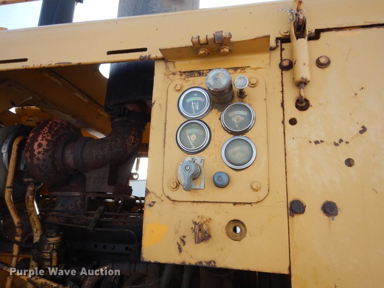 image for item FU9083 1976 Caterpillar 627B conventional scraper