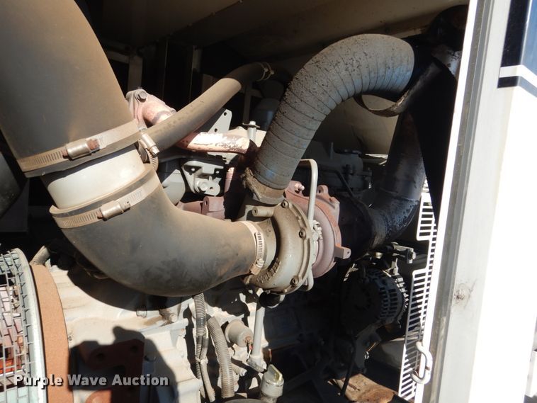 image for item FU9086 2010 Whisperwatt DCA-125USI generator