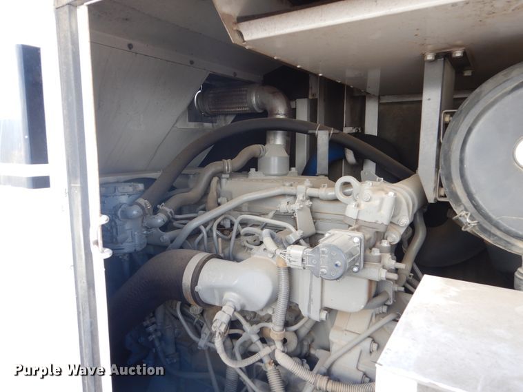 image for item FU9086 2010 Whisperwatt DCA-125USI generator