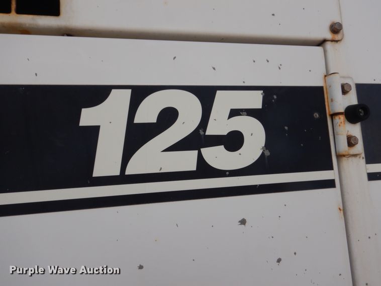 image for item FU9086 2010 Whisperwatt DCA-125USI generator