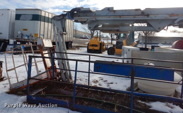 image for item FU9087 1996 Sky Jack SJB-66TK boom lift