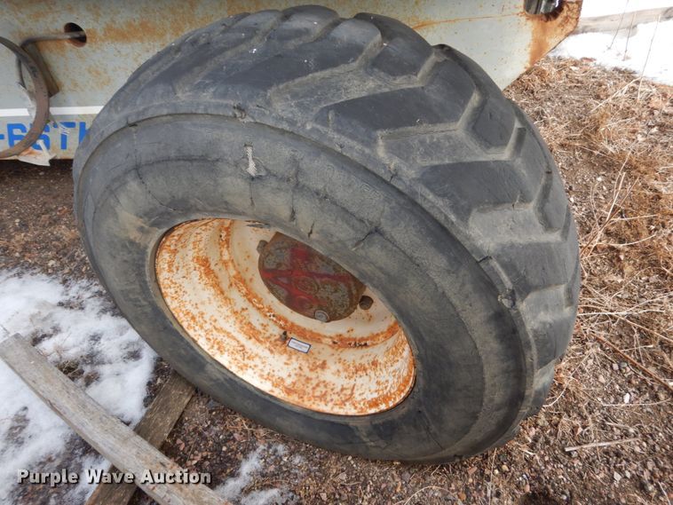 image for item FU9088 Sky Jack SJB-66TK boom lift