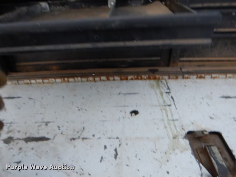 image for item FU9196 2003 GMC C4500 service truck with crane