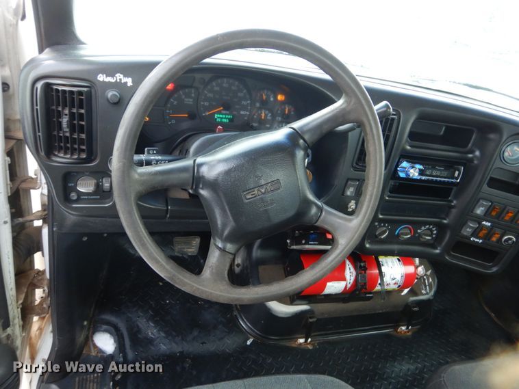 image for item FU9196 2003 GMC C4500 service truck with crane