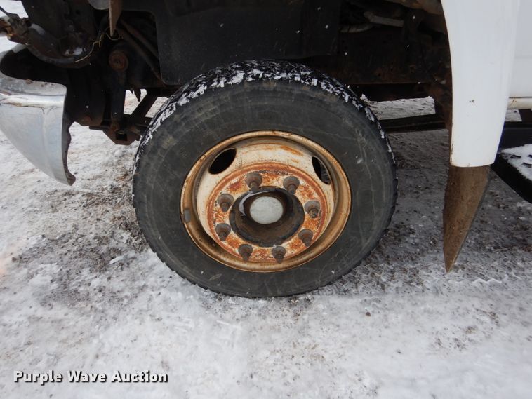 image for item FU9196 2003 GMC C4500 service truck with crane