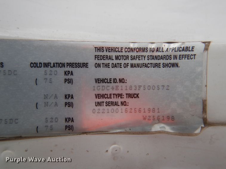 image for item FU9196 2003 GMC C4500 service truck with crane