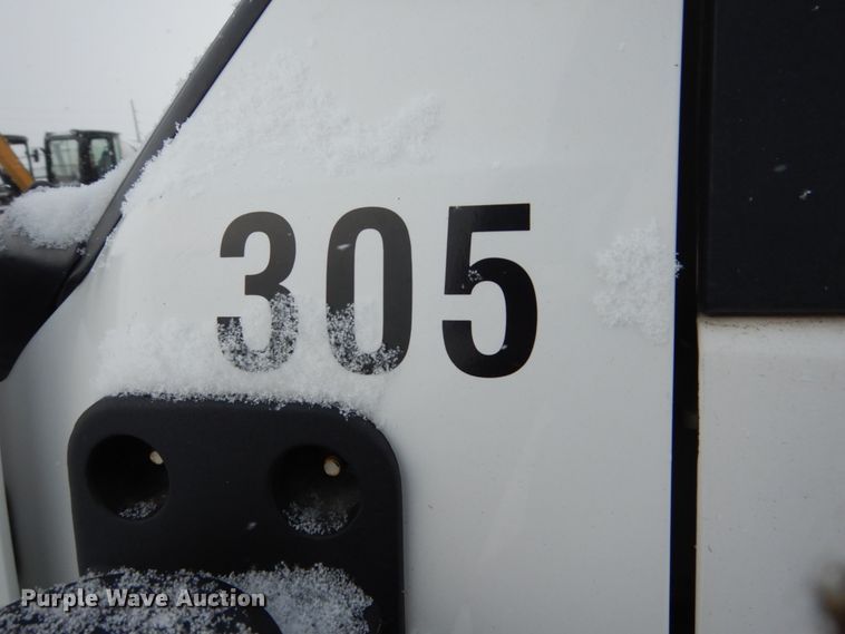 image for item FU9196 2003 GMC C4500 service truck with crane