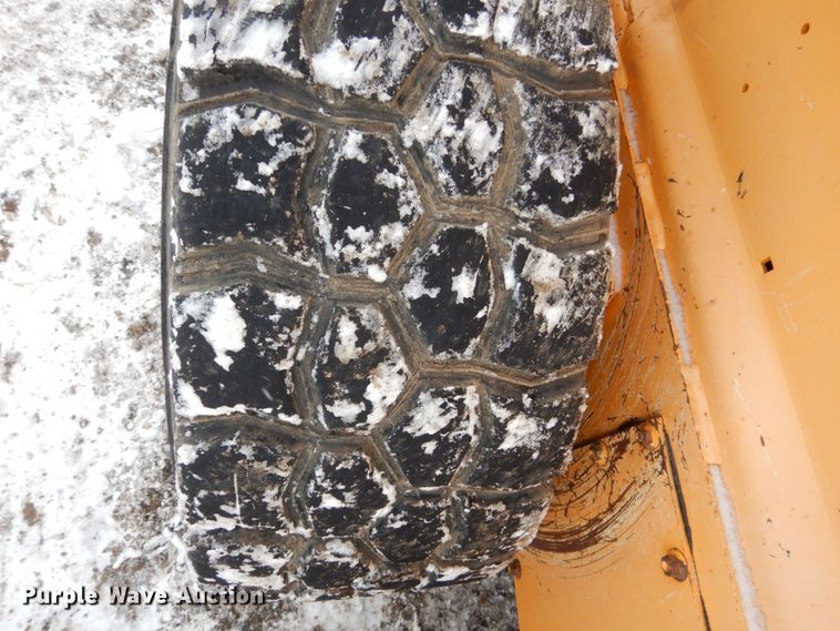 image for item FU9198 Mustang 2064 skid steer