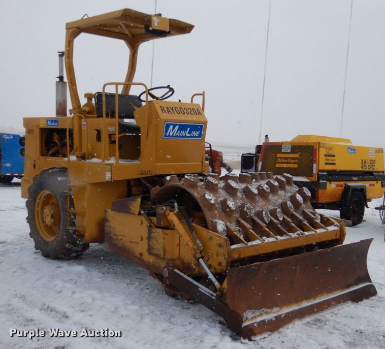 image for item FU9203 Raygo 320A single drum vibratory roller